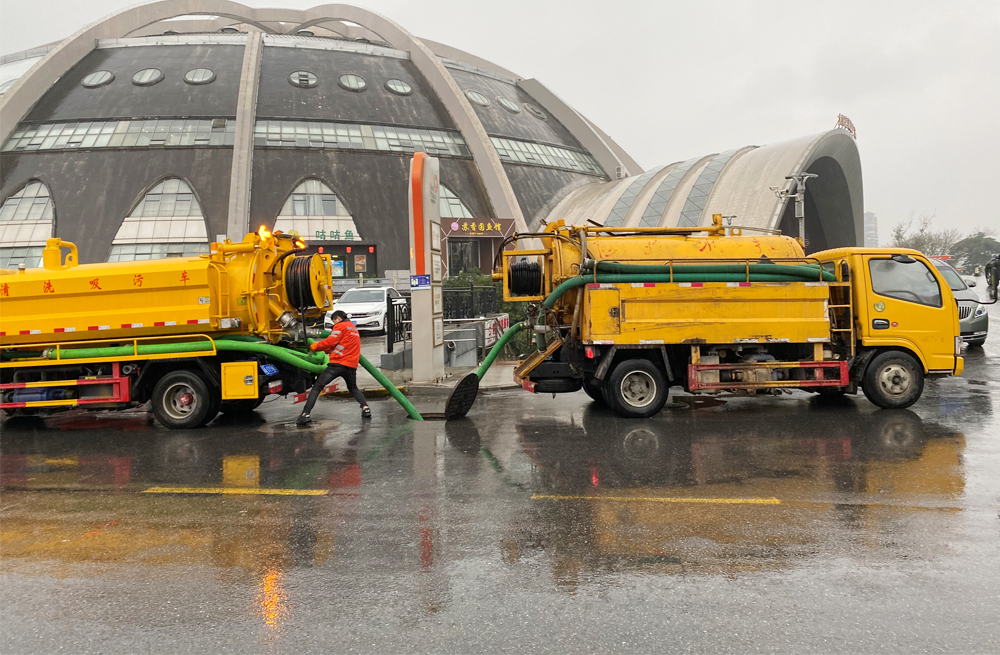 271板桥商场管道清淤